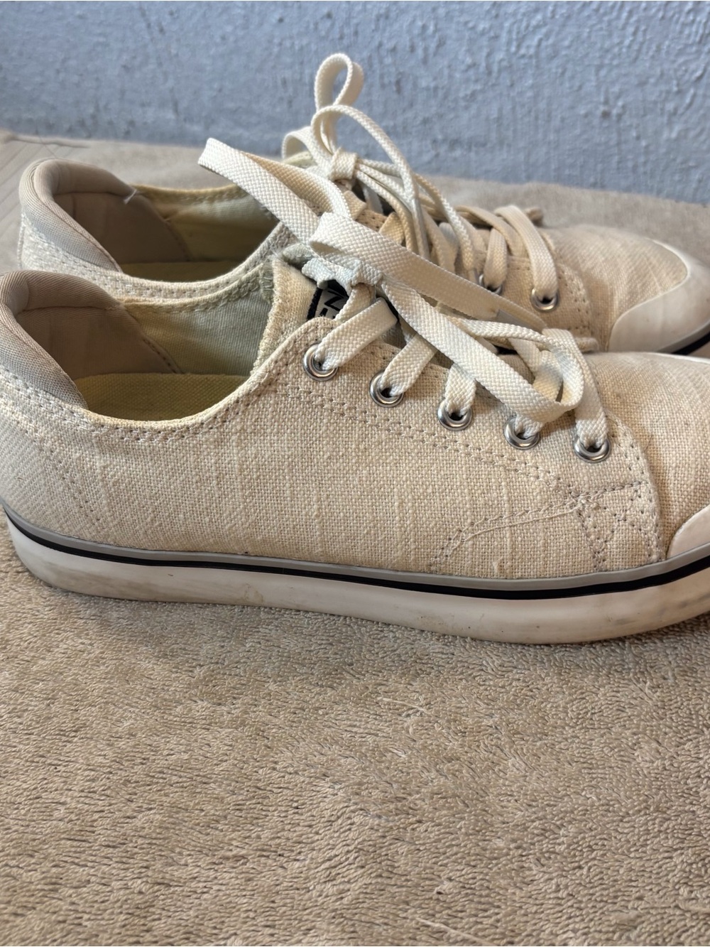 Keen Low-Top Sneakers in Cream White Coronado SZ 6.5 Breathable Rubber Skater